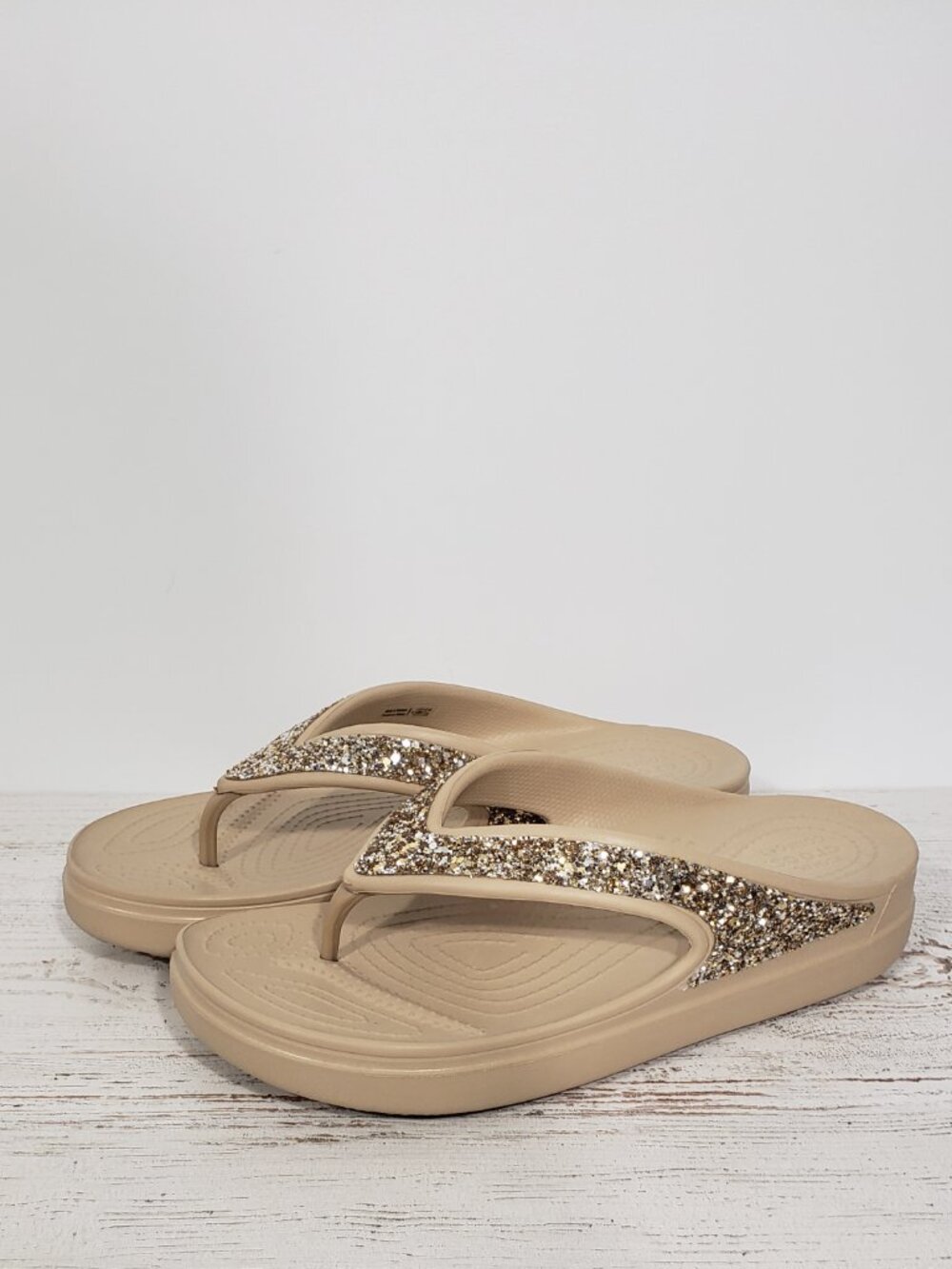 Crocs  Sloan  Tan Gold Glitter Platform Flip Flops  Women's 9 worn once